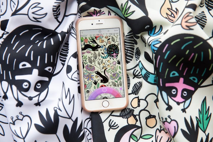 It’s time to bring your coloring 🎨 creations to life 👕👗🎁🧣👛 with Spoonflower! ✨